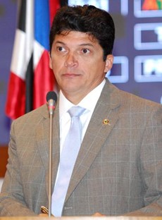  - Deputado-Marcos-Caldas