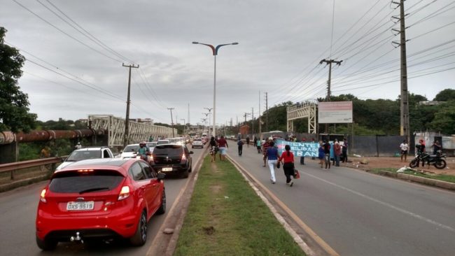 Moradores da área Itaqui Bacanga realizam protesto em São Luís