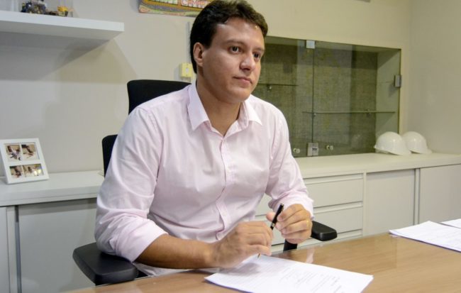 Secretário Felipe Camarão