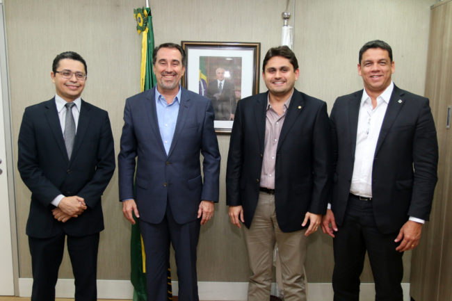Secretário Carlos Lula, ministro Gilberto Occhi, deputado Juscelino Filho e o secretário Lula Fylho