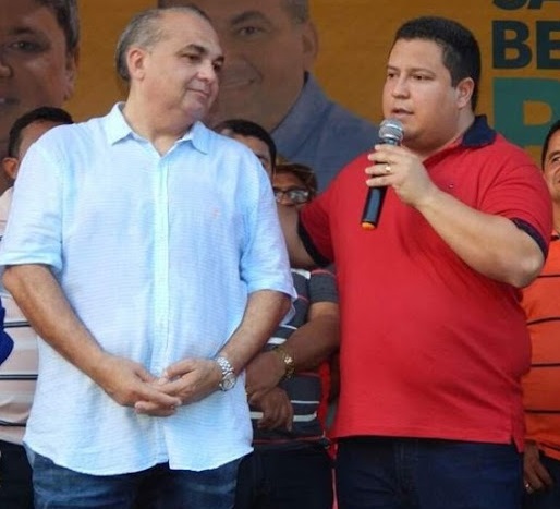 Fábio Braga ao lado do prefeito de São Benedito