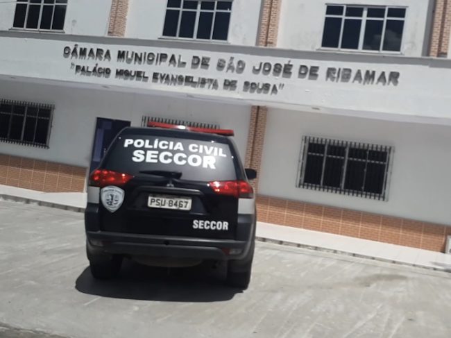 Carro da Seccor na porta da Câmara de São José de Ribamar-MA