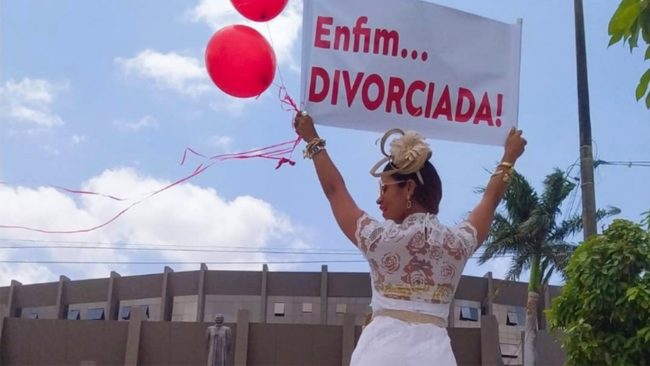 Empresária celebra divórcio em fórum de São Luís e viraliza nas redes sociais