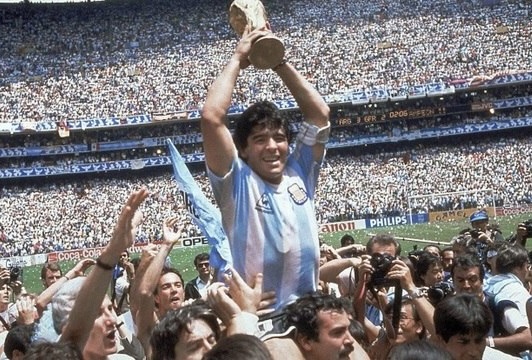 Maradona conduziu a Argentina ao título mundial de 1986 no México