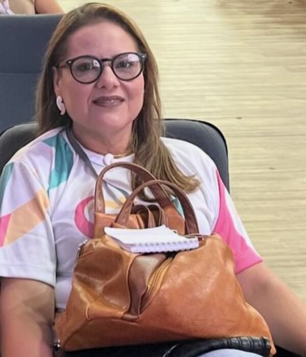 Secretária Yara Raquel Monte Coelho Corrêa 